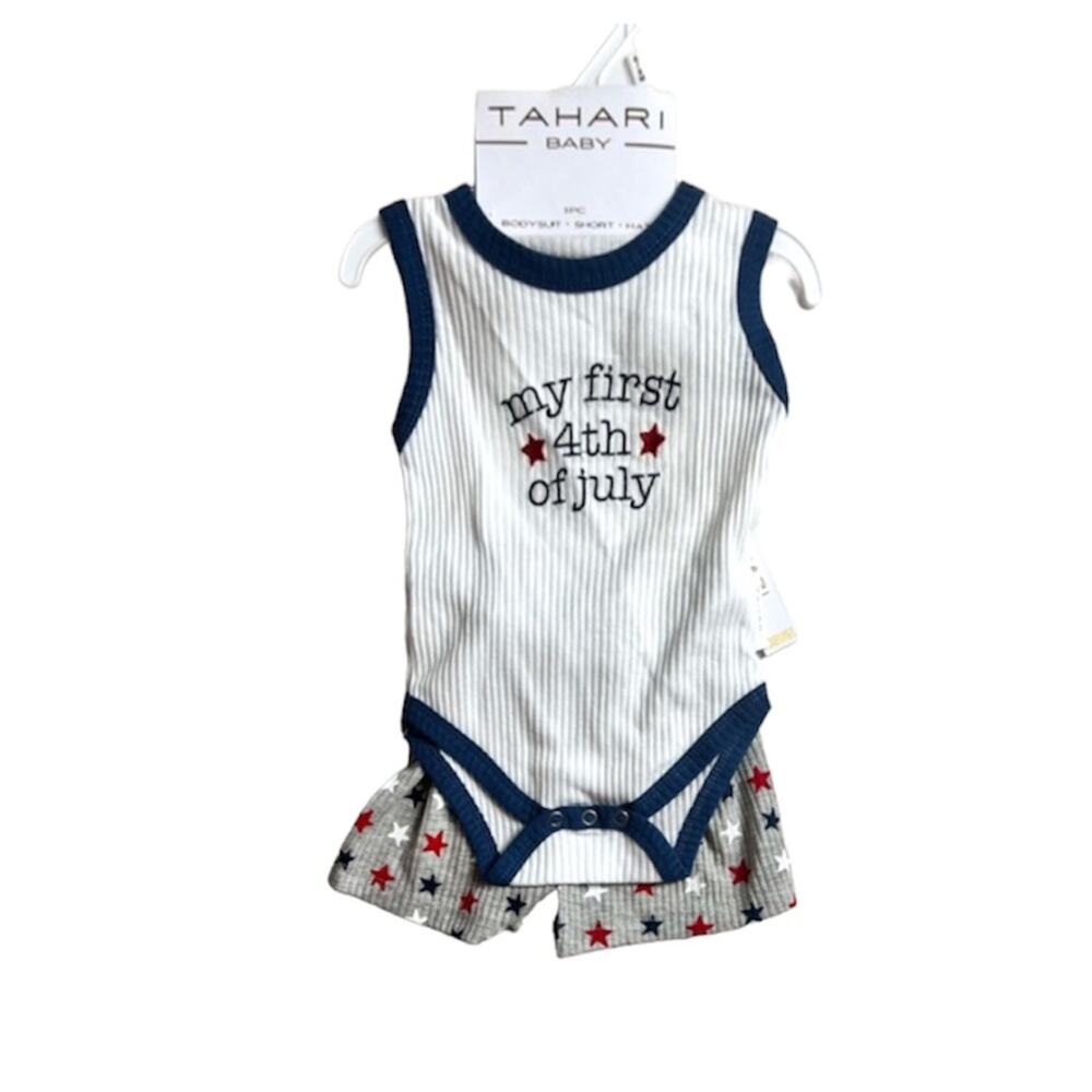Tahari Baby Three Piece Hat Bodysuit Shorts Stars First July Fourth Matching Set
